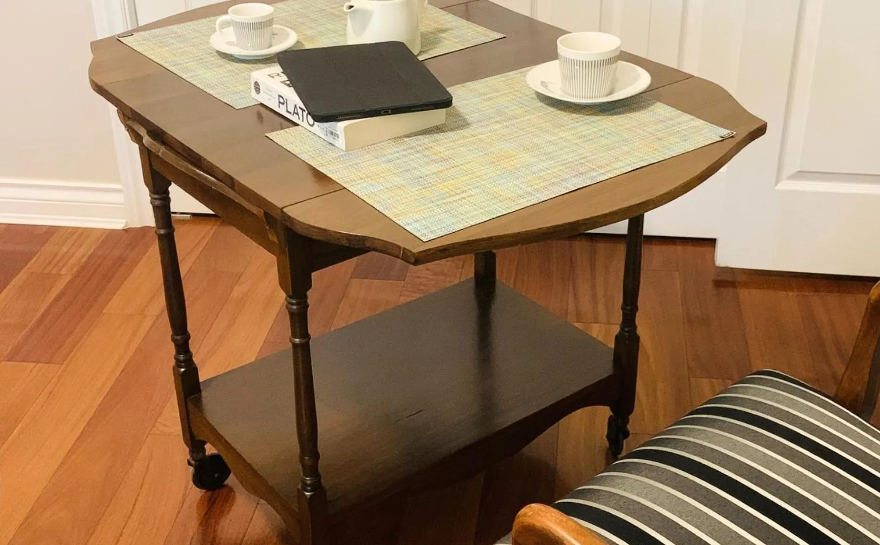 Richmond Garden Retreat 아파트